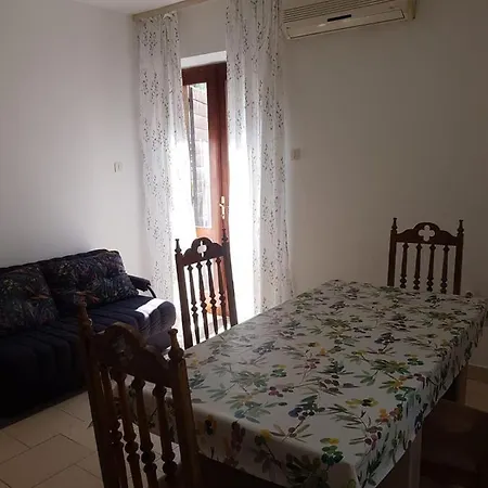 Miki Apartment